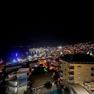 Xhulio Sarandë