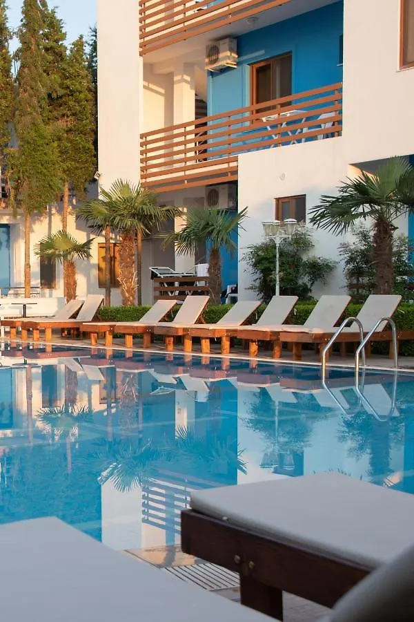 Hotel Athina Velipoje